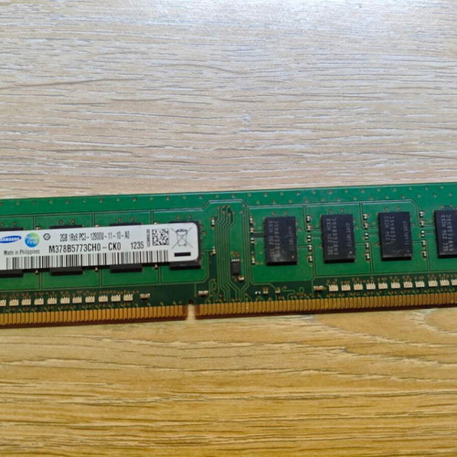 Samsung RAM 2GB DDR3 1600MHz like new