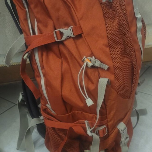 Lowe Alpine Khumbu 65-80 lt mountaineering backpack like new
