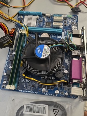 Σετ MB GA-H61M-DS2 i5-3470 8GB RAM DDR3 σε άριστη κατάσταση