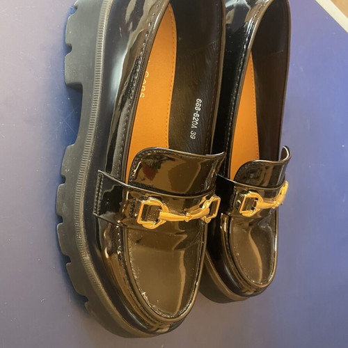Bozikis patent leather loafers new, women's size 39, black