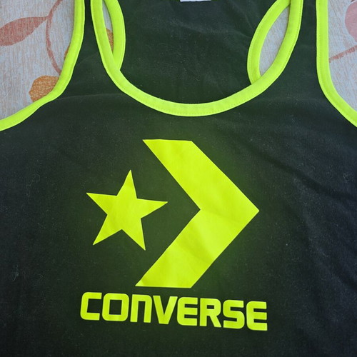 Converse sleeveless top like new, size L, black and yellow