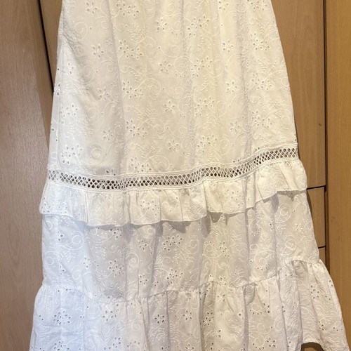 Skirt size M cotton like new, white with lining and cord