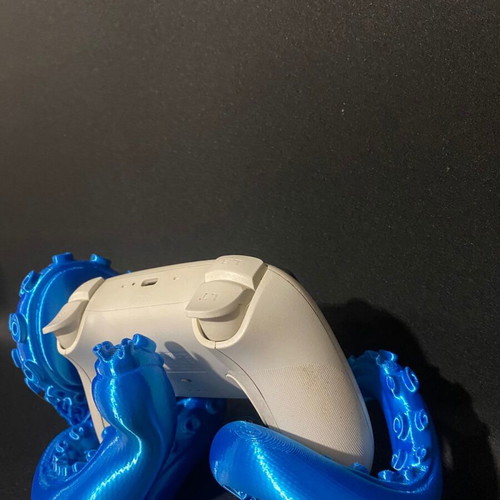 3D printed PS5 controller stand with Kraken tentacle custom made