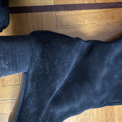 Suede boots size 38 like new, black with zipper
