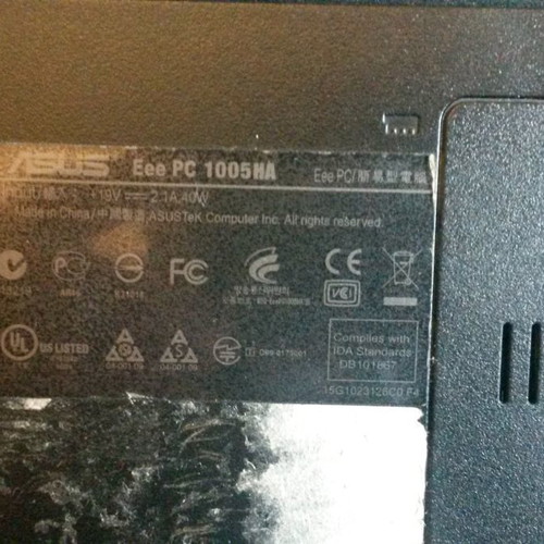 Asus Eee PC 1005HA used without hard drive with broken lid