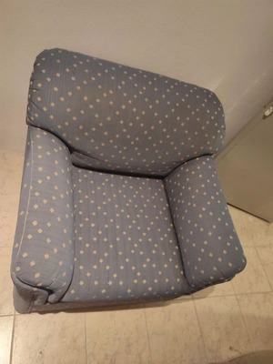 Πολυθρόνα μεταχειρισμένη, μπλε ύφασμα jacquard με ξύλινο σκελετό 90x90x80 εκ