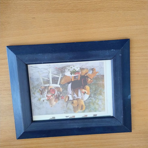 Photo frame used, fits photos up to 17x12 cm