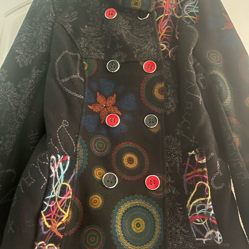 Coat like new with inner lining, black multicolor, size S