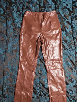 Γυναικείο παντελόνι δερμάτινο καινούργιο, μέγεθος medium, καφέ