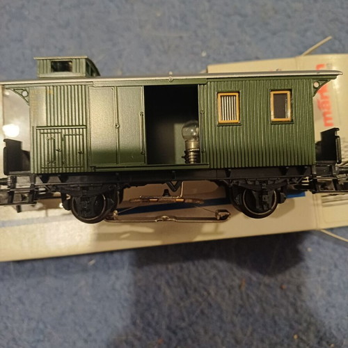 Marklin 4038 Baggage Car like new