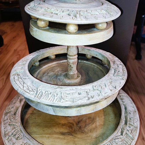Wooden carved 3-tier ordeviera vintage used