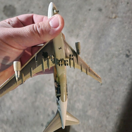 Metal model airplane used with missing turbines