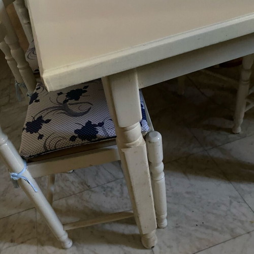 Wooden dining set white used, extendable with 4 chairs