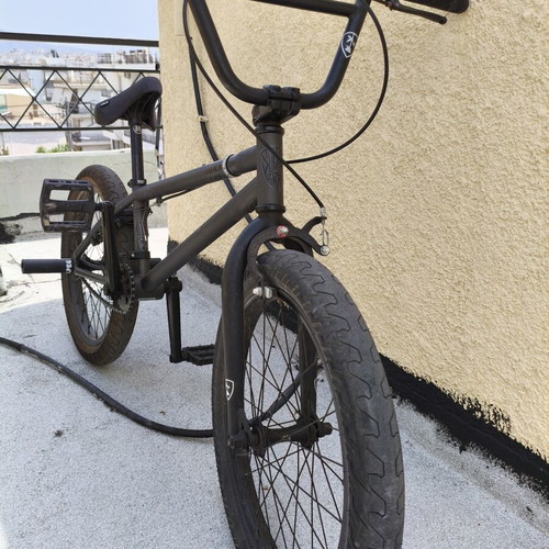 BMX Subrosa 20" used, black matte finish, ready for tricks