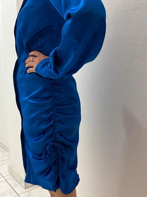 Blue satin dress like new with ruching one size