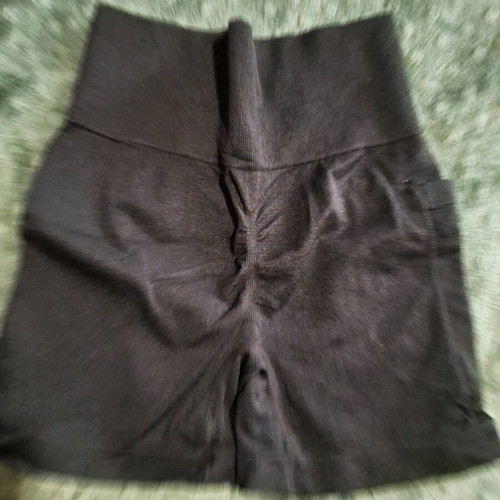 Black sports shorts like new