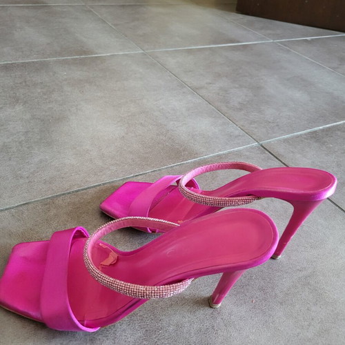 Bozikis fuchsia platform sandals size 37