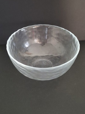 Transparent glass bowl with hammered texture, like new