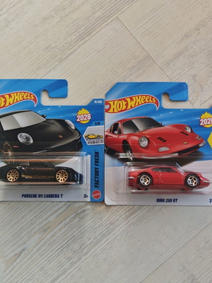 Hot Wheels Ferrari and Porsche cars new