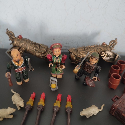Pirates of the Caribbean Mega Bloks set like new