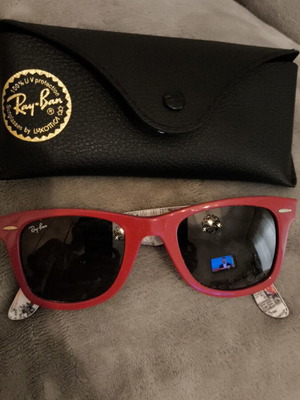 Ray Ban sunglasses new, red