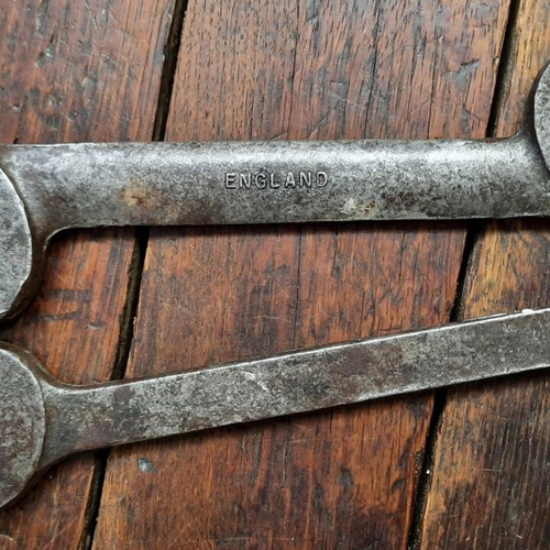 Vintage British Lister & Lion Brand Heavy-Duty Keys set used