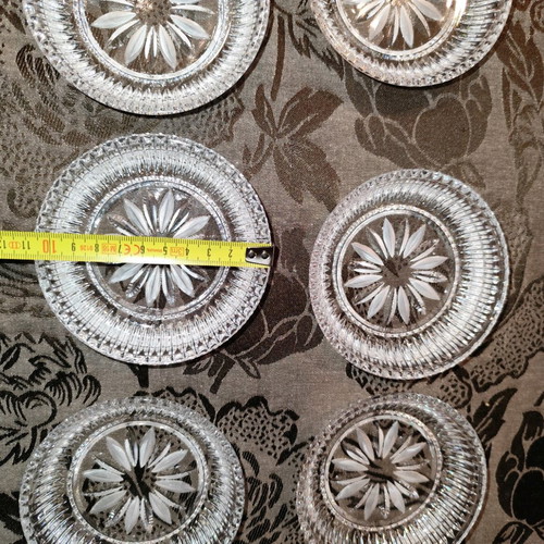 Vintage crystal dessert plates in like new condition