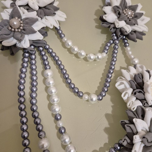 Handmade Multifunctional Necklace with Fabric Flowers and Pearls, New