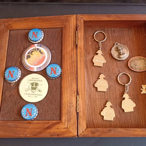 Premium wooden box with Napoleon portrait and rare Napoleonic memorabilia collection like new