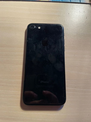 Apple iPhone 7, 8, SE pack of 6 like new