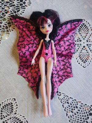Monster High Draculaura doll used, without dress and shoes