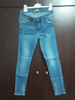 Women's denim jeans size 28 used