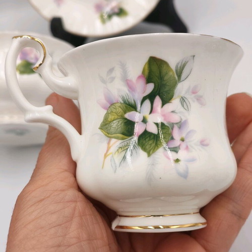Royal Albert May Flaver bone china set like new