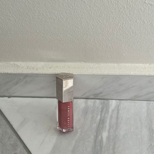 Fenty Gloss Bomb Lip Luminizer Fussy new