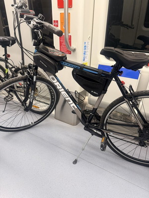Orient Avenue 28" city bike with Shimano gears and front suspension