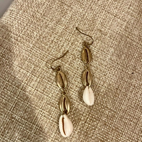 Shell earrings like new, handmade gold-colored