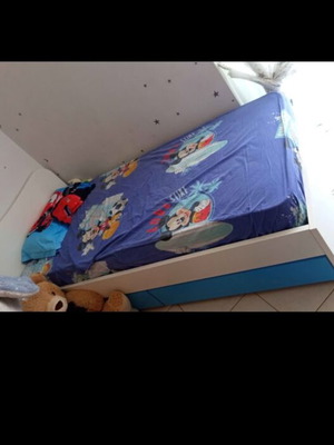 Κρεβάτι με δύο μεγάλα συρτάρια σαν καινούργιο