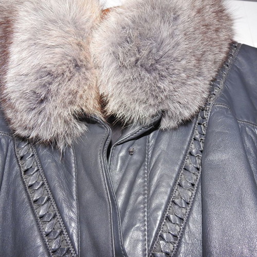 Vintage leather coat used, gray, size 36, with fox fur