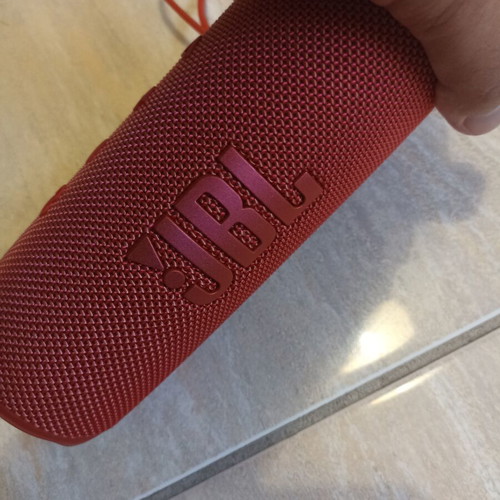 JBL Flip 6 portable Bluetooth speaker, red