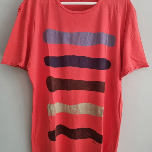 Levi's men red striped t-shirt L like new