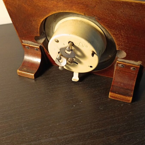 MOM table clock used, needs service