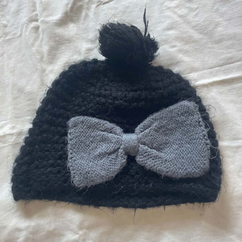 Winter hats and scarves set like new, colorful, size M