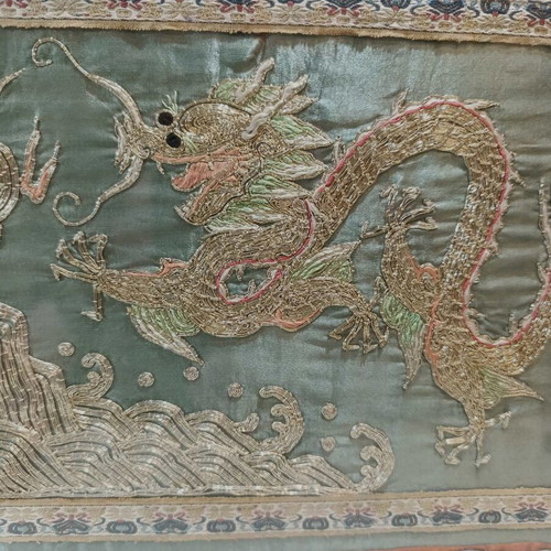 Chinese handmade embroidered frame on silk fabric like new
