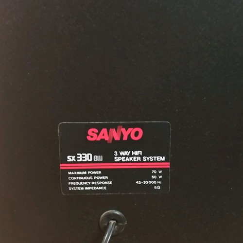 Sanyo stereo system used with original speakers