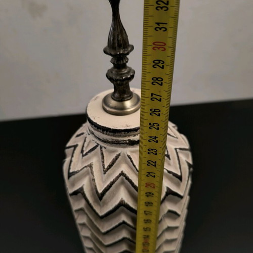 Decorative vase with lid like new with bronze handle
