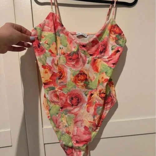 Bershka blouses like new, size M, pink and multicolor