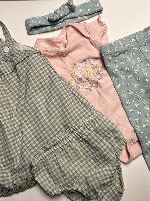 Baby girl clothing set 3-6 months like new