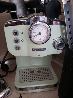 Iq CM-175 espresso machine used, compatible with ground coffee and NESPRESSO capsules