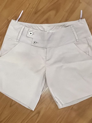 Toi&Moi Bermuda shorts size L, like new, light lilac
