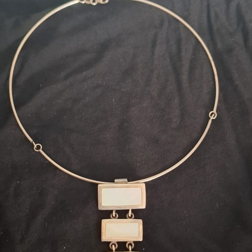 Silver geometric choker necklace with triple pendant like new